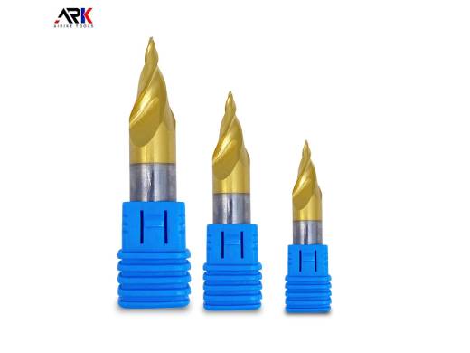 باستخدام سائل القطع الخطأ مثل رمي المال على قواطع الطحن ؟