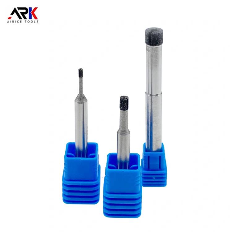 رأس طحن متكلس ماسي