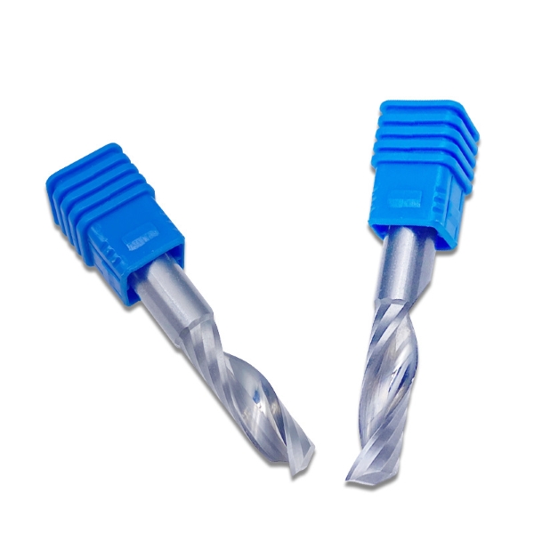 هل يمكن لآلة النقش ذات الرؤوس الماسية أن تتعامل مع قواطع الطحن ونقش التفاصيل بدقة فائقة ؟